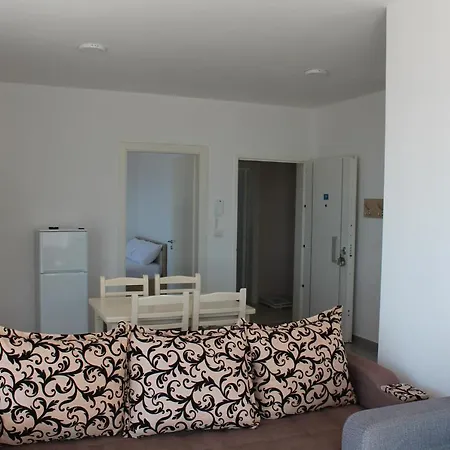 Roxhensi Apartamento *